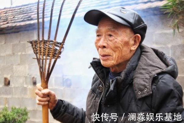 生日愿望|“爷爷,你都60岁了,怎么还不死?”一个17岁孙子的生日愿望
