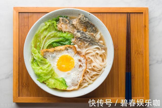 步骤|煮面条时，这几个步骤不能少，很多人不知道，难怪面条黏连秒成坨