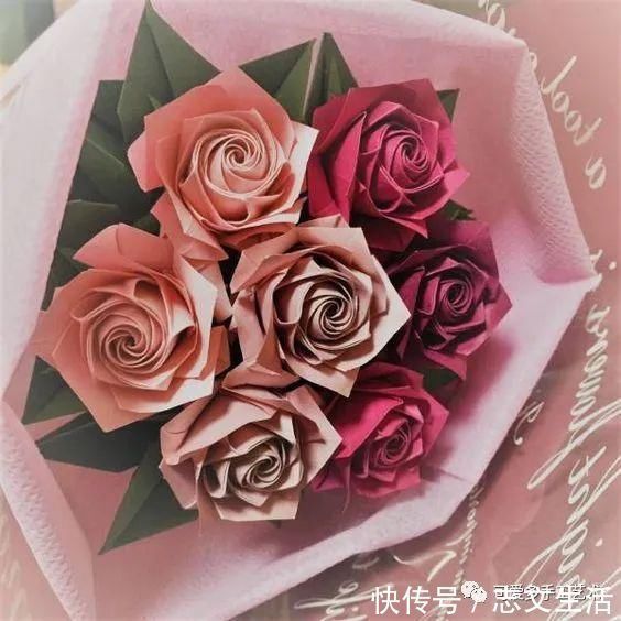 一张纸就能折的玫瑰，放几枝在家中，人见人夸！