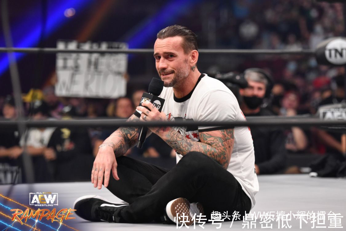 cm朋克|CM朋克创下摔角界新纪录,24小时T恤被疯抢,收视也再次破百万