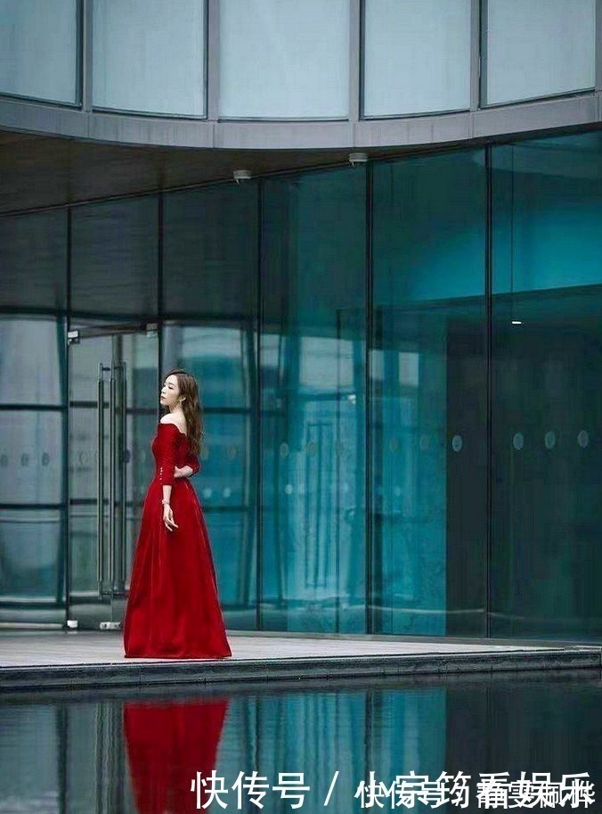 外型|举手投足都透漏着高贵的气息,穿出轻熟的美