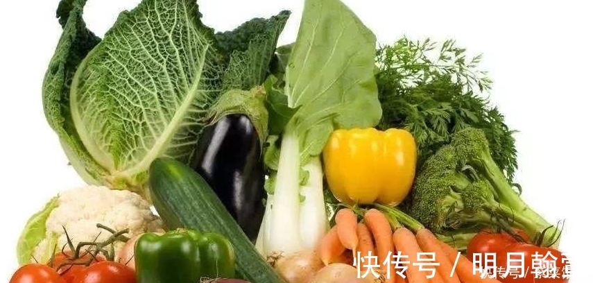 多喝水|尿酸高的人,多吃3类食物,排出多余尿酸,肾脏或许感谢你