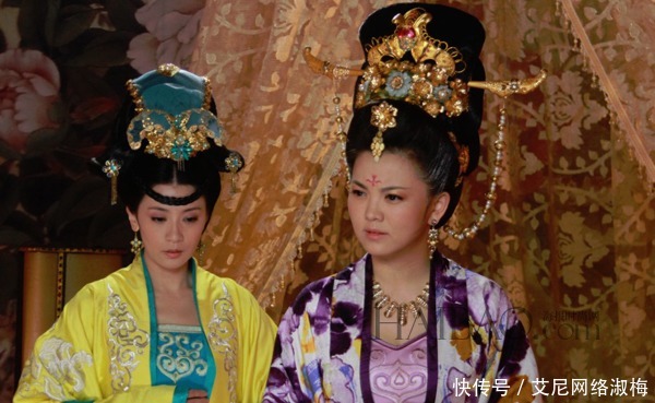 亲爹|太子把江山让给弟弟，本以为能苟且偷生，却因一太监，被亲爹赐死