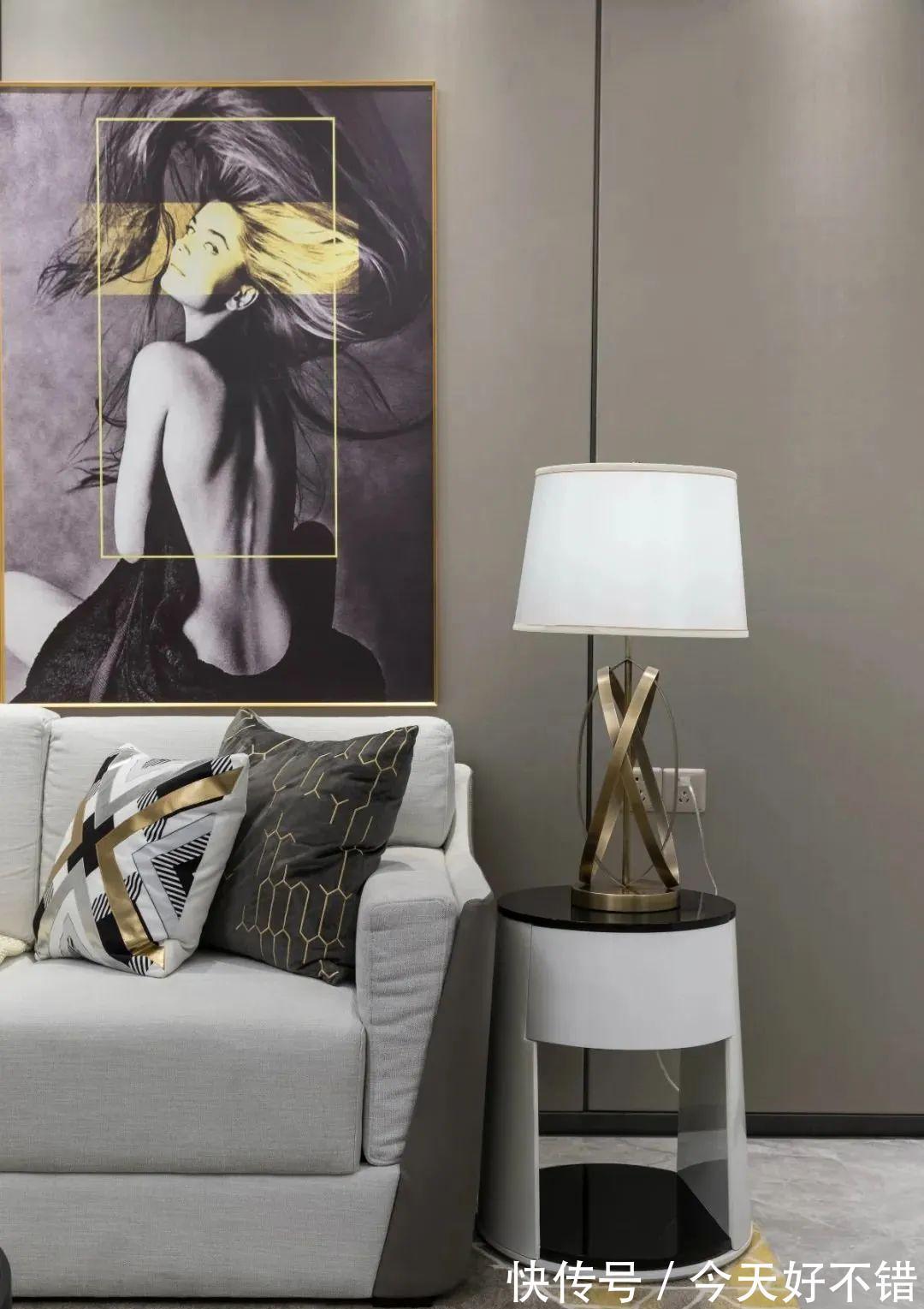 布置|80㎡现代轻奢,整体灰色调为主色,简约而舒适!