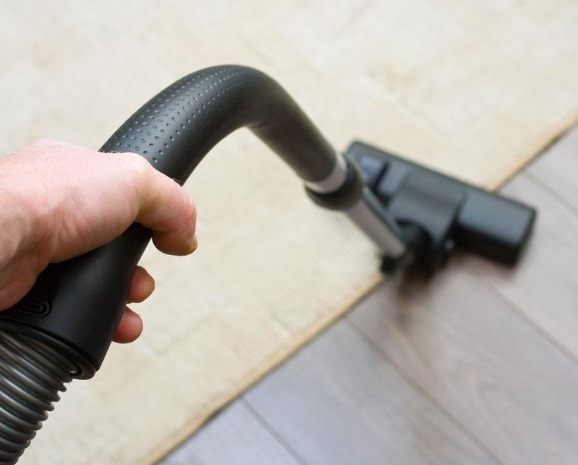 地面|拖地也要讲究方法，拖地时水里加以下3样东西，一星期地面没灰尘