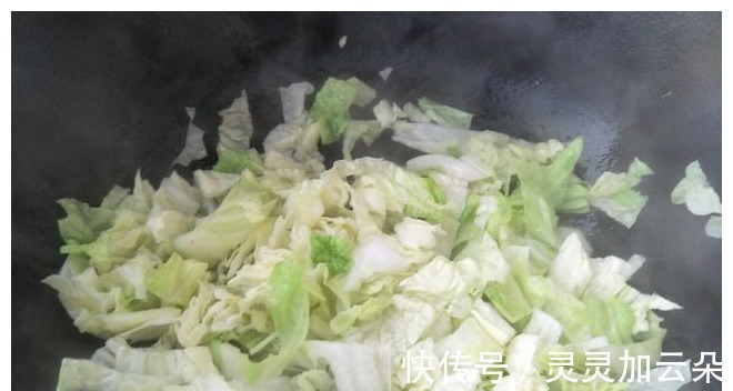 热气腾腾|一个人吃早餐不将就，荷包鸡蛋下挂面，简单省事，热气腾腾真香！