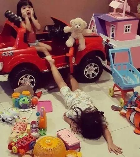 三观不正|男子用小孩“脊椎骨”制成手提包,另类炫富遭网友排斥:灭绝人性