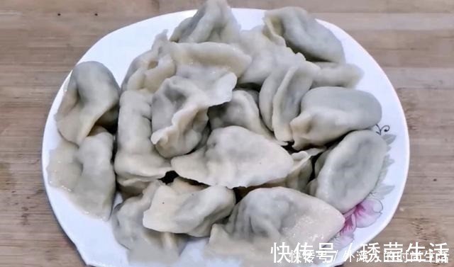 天冷了，我家就爱吃这馅料饺子，比韭菜茴香好吃，整个冬天吃不腻