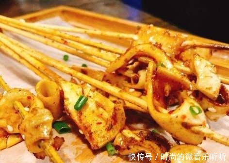吃烧烤时,这4种肉可以放心大胆拿,老板无法造假,吃的都是行家