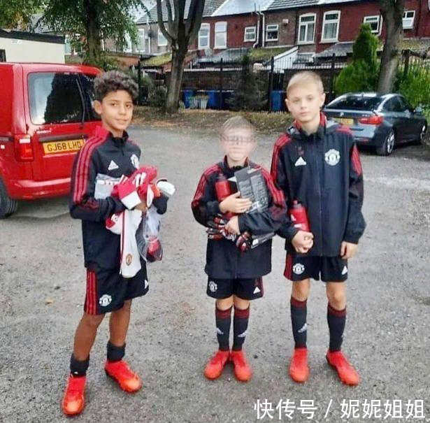 曼联|红魔曼联赚了吗？签下C罗顺带迷你罗 鲁尼儿子凯高兴坏啦