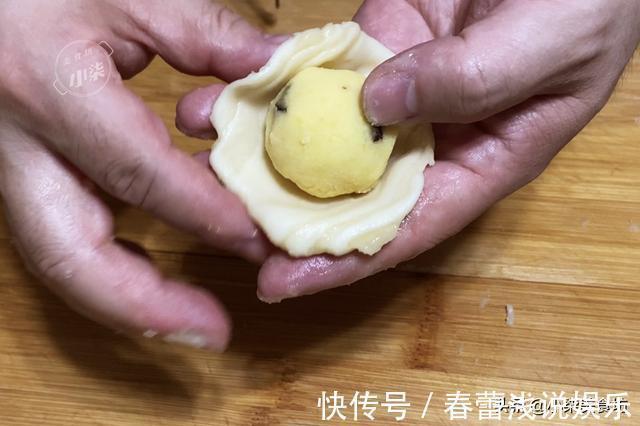 在家自制绿豆小饼，学会不用买，清凉解暑易消化，老人孩子都喜欢