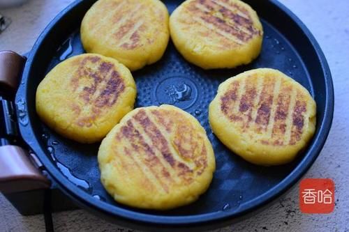 早餐就爱吃这饼，外壳酥脆内料香甜，每周做2次吃一口满嘴香