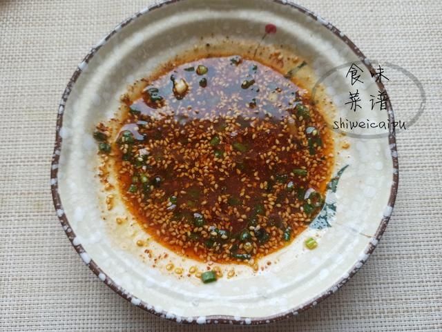 做法|火腿肠不要直接吃，教你3种简单做法，香辣又过瘾，上桌就被扫光