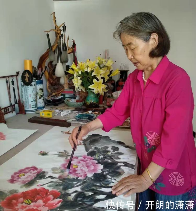 笔生@忆昔彤庭望日华 才思俊逸笔生花