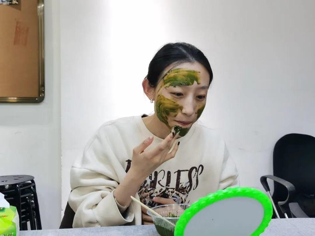 博主|跟着小红书博主做自制面膜,我脸没了