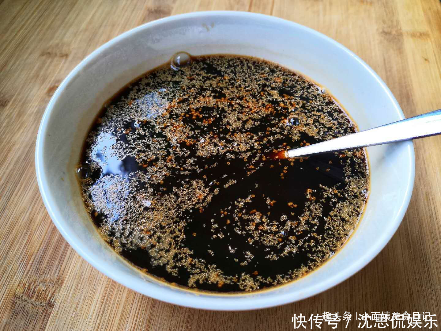 香甜|别鼓捣电饭锅蛋糕了,现在又流行它,比蛋糕香甜好吃,简单零失败