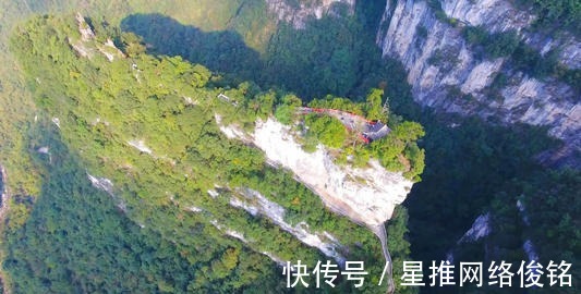 张家界|贵州版的张家界景区：山峰险峻景色迷人，三面环水备受游客喜爱