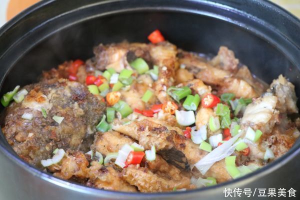 夏秋交替吃砂锅鱼，促进消化，让你拥有健康好气色