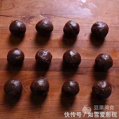 巧克力|集酥松的奶油和香醇的巧克力于一身,它就是巧趣多饼干