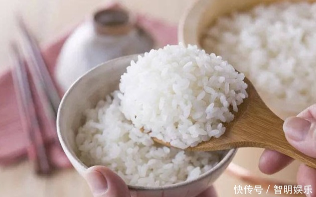 蒸米饭，外行只会加水！多加2样，蒸得更快，香软可口，粒粒分明