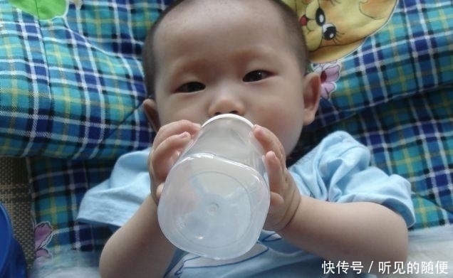 舌苔|小儿积食百病生,孩子早上出现4种表现,是脾胃在“求救”