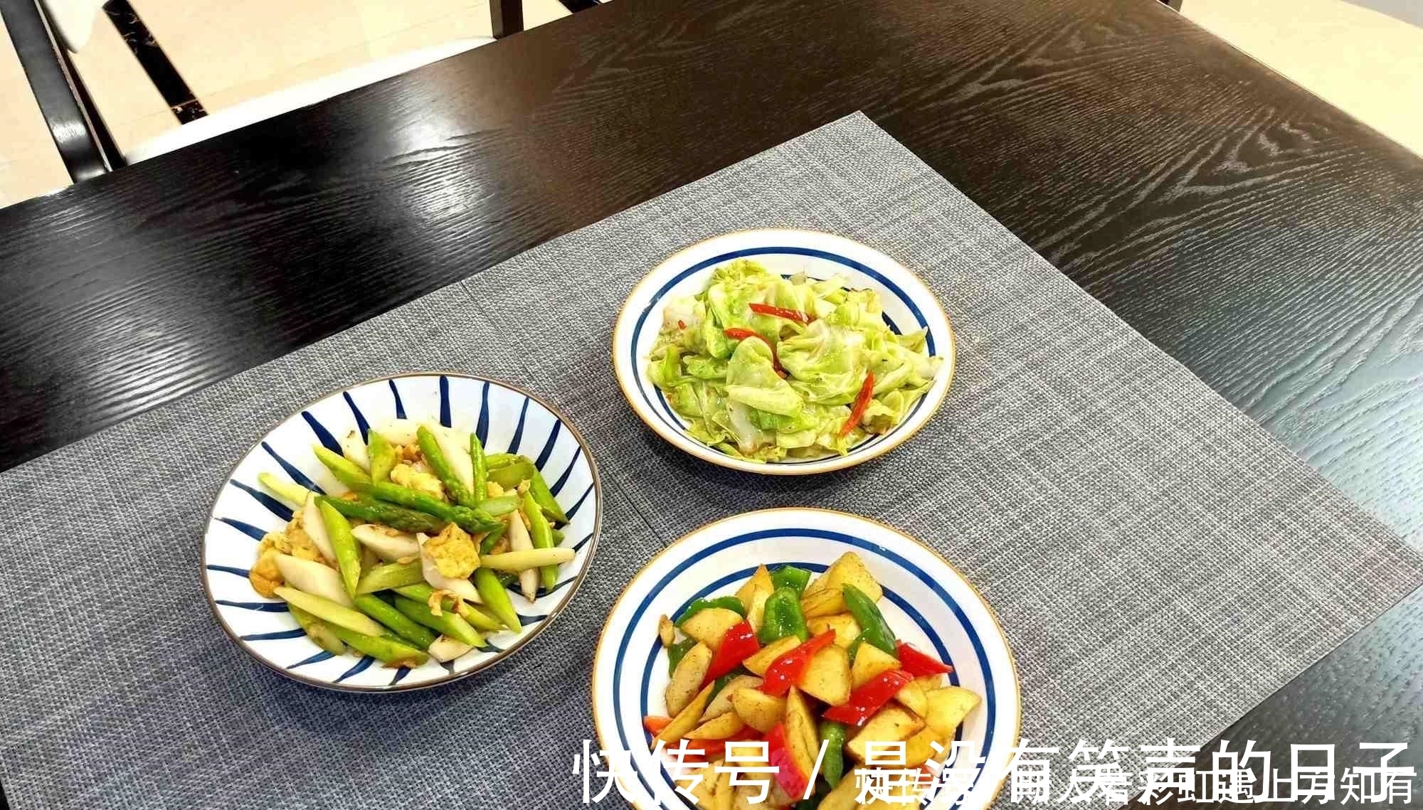 儿子|儿子不在家,老两口晚餐3个菜只花10元钱,网友:太会过日子了
