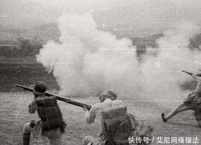 血染|一场悲壮的突围战，日军疯狂扫荡根据地，100女大学生血染战场