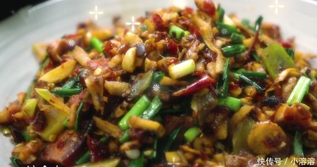 向往的生活黄磊每天要炒一碗腊肉,看他放的配料,难怪陈伟霆不吃