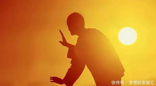 城山三郎|老舍访问日本,一名作家一拳打来,老舍一出手,对方连呼:佩服