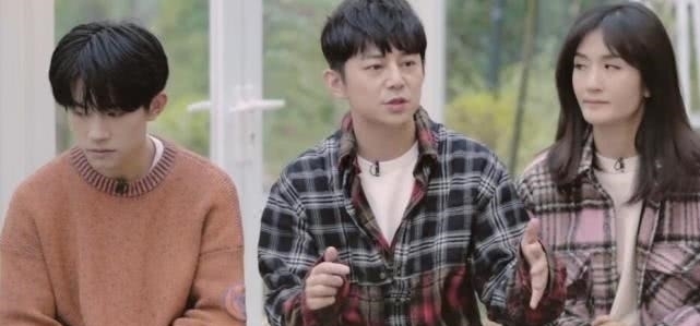 爆料|千玺录节目时要上网课怎么办听到何老师的爆料，才知他有多辛苦