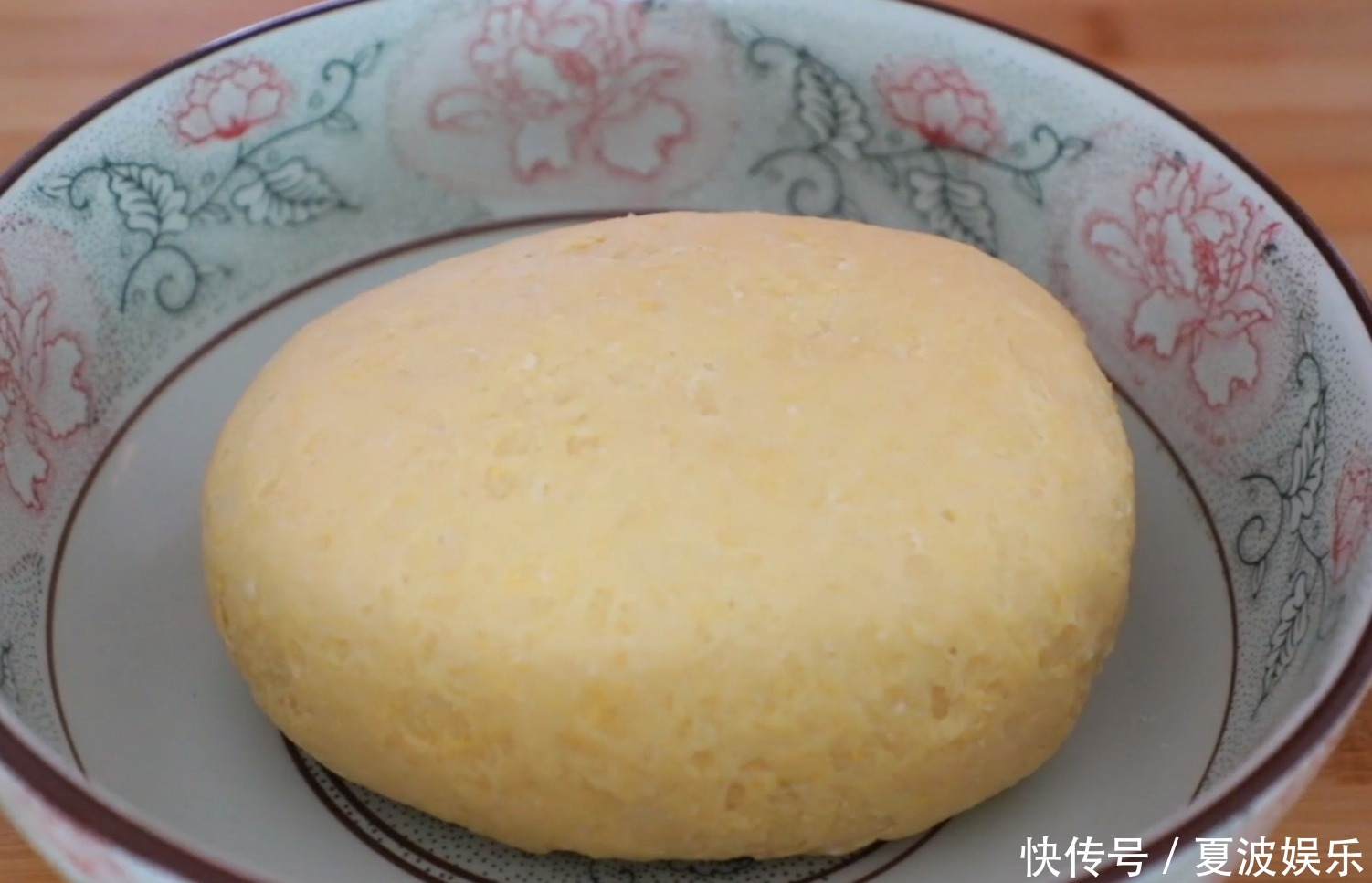 正宗发面饼一斤面粉,4个鸡蛋,蓬松暄软又香甜,比面包还好吃