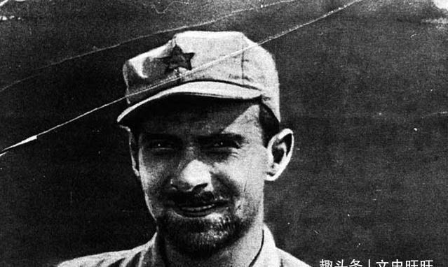 补丁|伟人的睡衣:穿了二十年,打了73个补丁