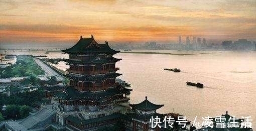 滕王阁序@王勃的《滕王阁序》人人皆知,堪称一部浓缩的古代人物大全