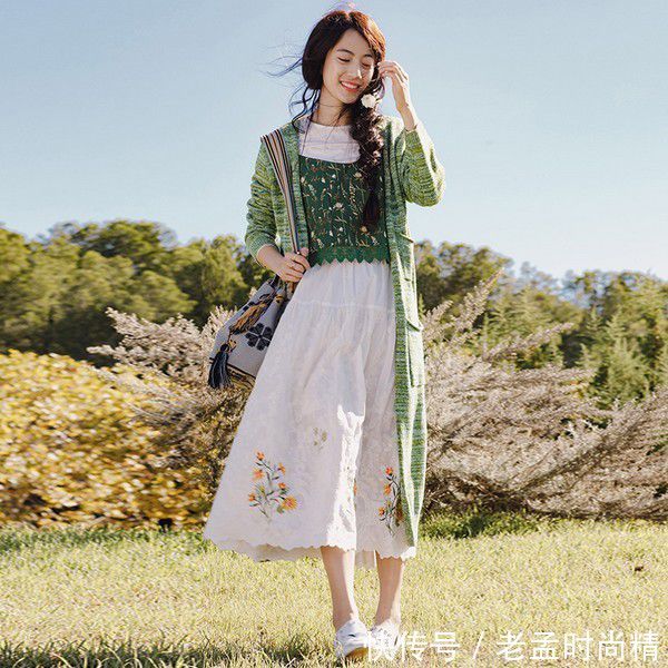 半身裙 突然发现这半身裙+单鞋,上身洋气还美嫩,踏春穿刚刚好