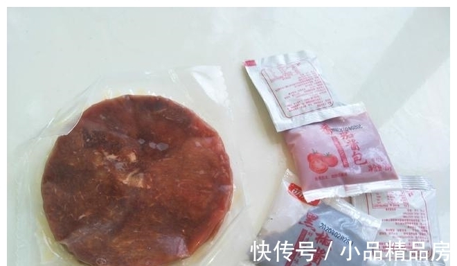 饭店|煎牛排时，教你正确做法，牛排香嫩入味，不比去饭店买的差