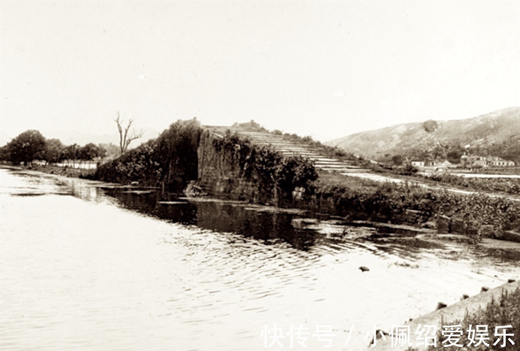 浙江@胡雪岩真的送了王有龄五百两银子,让他进京买官吗?