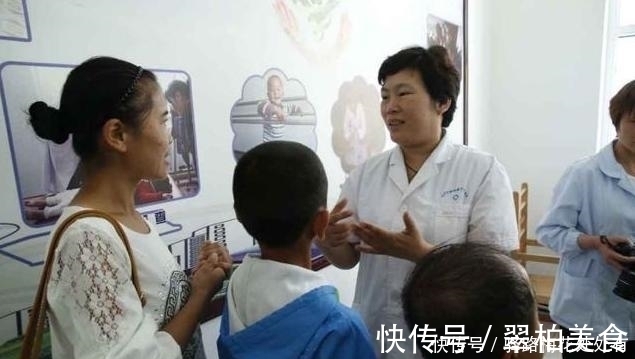 脾胃|吃一餐等同于10瓶罐头的“毒晚餐”,若娃经常吃,易积食变矮个