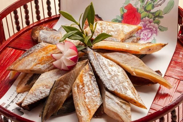 这三类生活中常见的食物，容易让人发胖，减肥人群尽量避开