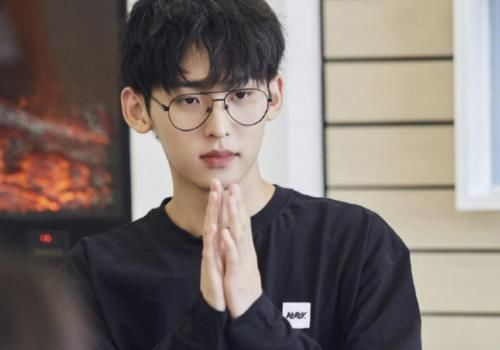 乐华娱乐|曾被芒果台力捧,他在《青3》看人下菜抢镜头,哗众取宠太招人嫌