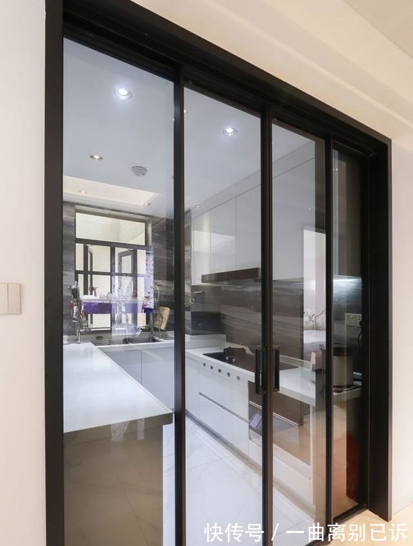 地台床|这是我见过最实用的家,每处空间都暗藏着人性化设计,太睿智了