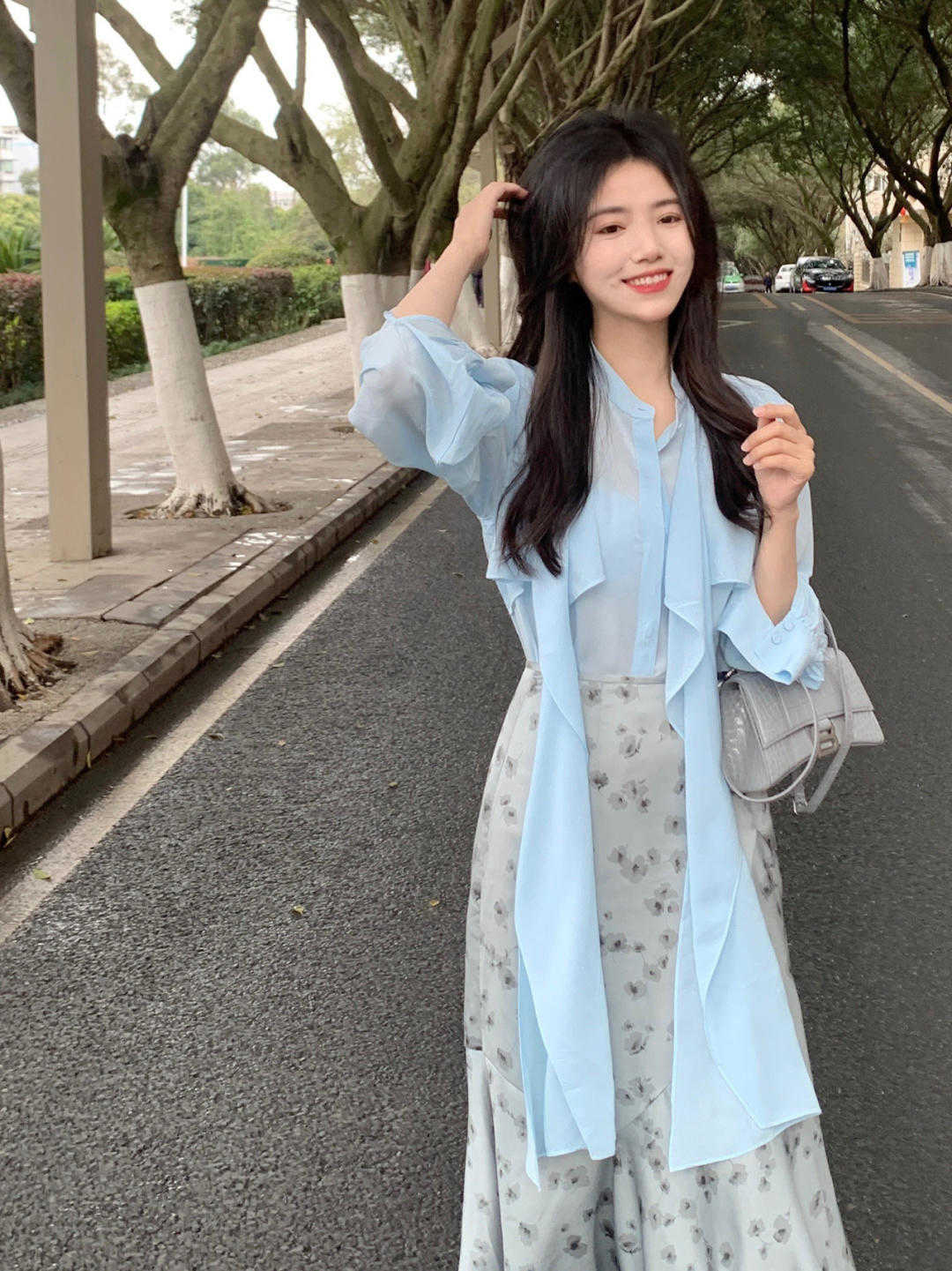 鞋子|秋季半身裙怎样穿好看，可以从上衣下功夫，发挥空间大