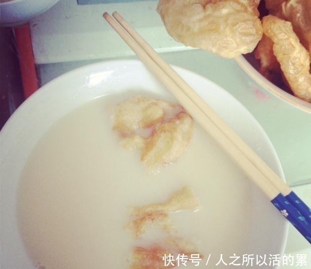 豆浆|炸油条，学会这关键一步，炸出的油条蓬松感十足，你还不试一下！