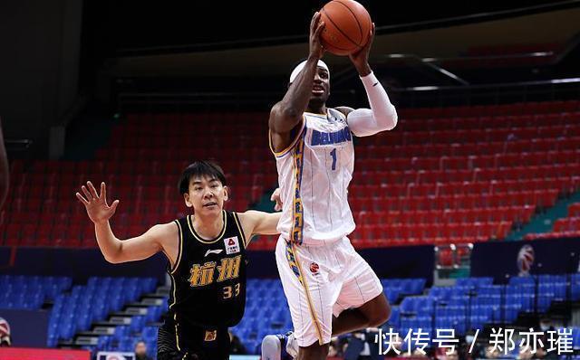 逆转|CBA热血一战!首钢险些上演27分大逆转,替补3人爆发,合砍47分