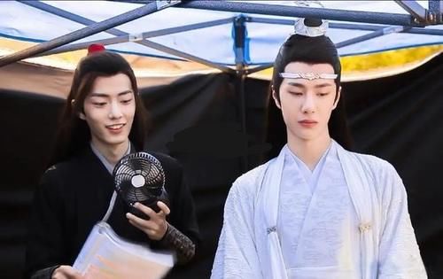 王一博|晚会前大预热!除了肖战外,王一博也名列在内,燃炸舞台的节奏