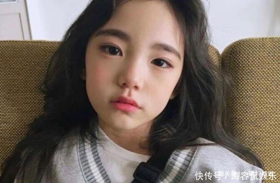 爸爸|“女儿太漂亮”,竟成了全家人累赘,爸爸看孩子越长越好看就心烦