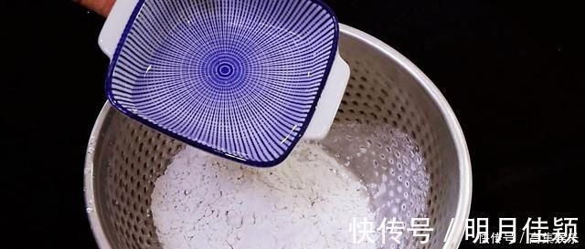 懒人|做凉皮太复杂了，教你一种懒人做法，掌握淀粉水的比例很重重要