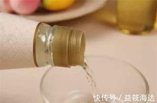 白醋|煮面条,你还在开水下锅?教你3个小妙招,面条好吃有筋道不粘锅