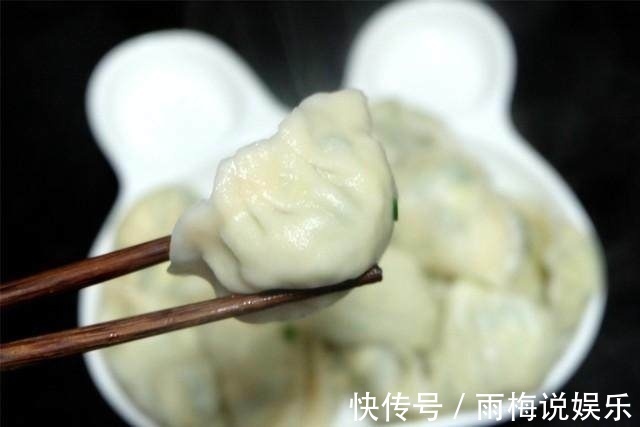 起阳草|韭菜鸡蛋馅饺子,关键在馅,有了这两样法宝,饺子不出水味更鲜