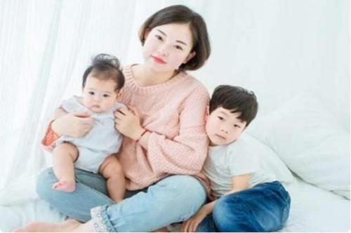 二宝|33岁宝妈朋友圈引热议：那些劝我生二胎的亲戚，现在都羡慕我