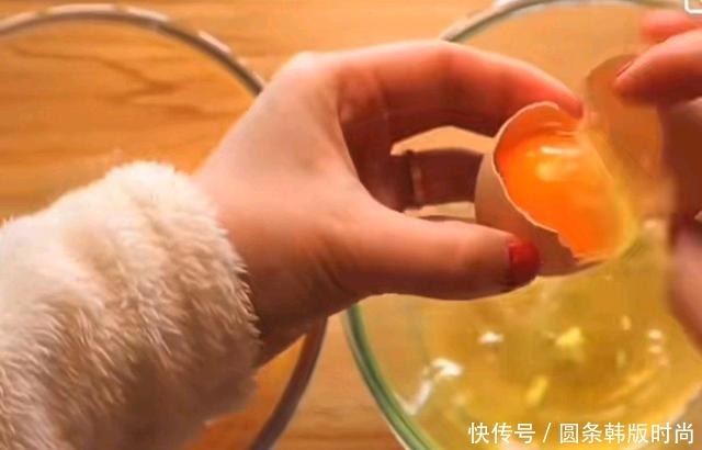 不用烤箱和打发器,也能做出蓬松渲染的蛋糕,慢妈教你做法零失败